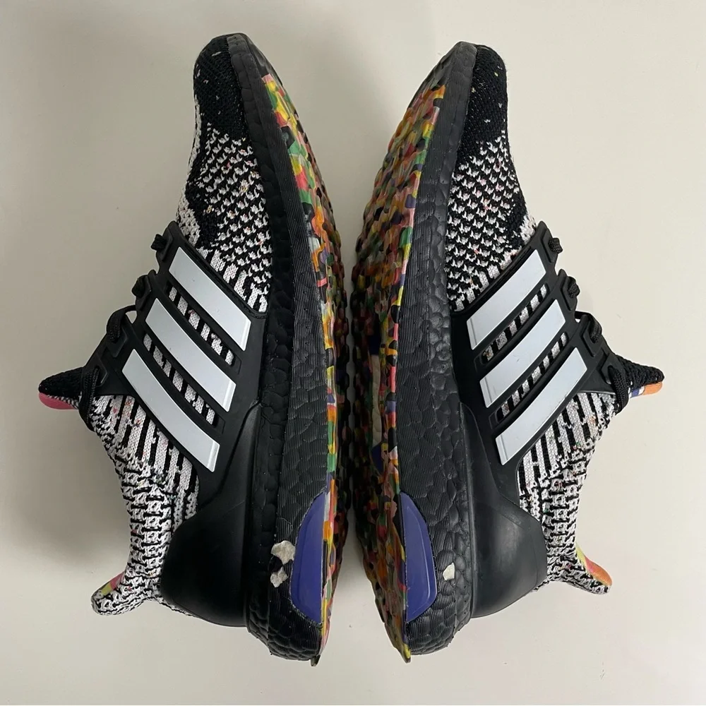ADIDAS Ultraboost 5.0 DNA LOVE UNITES PRIDE Running Shoes Mens 5.5 Black Unisex